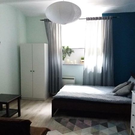Апартаменты Klimatyczny Apartament Краков Экстерьер фото