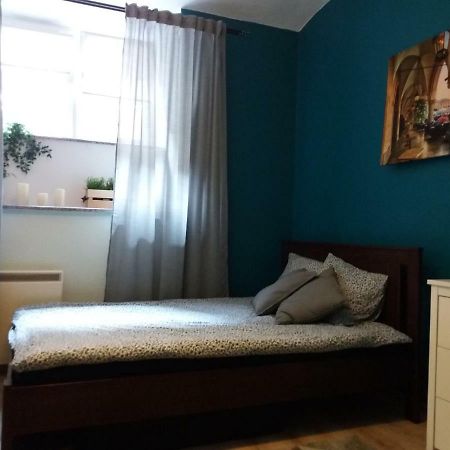 Апартаменты Klimatyczny Apartament Краков Экстерьер фото