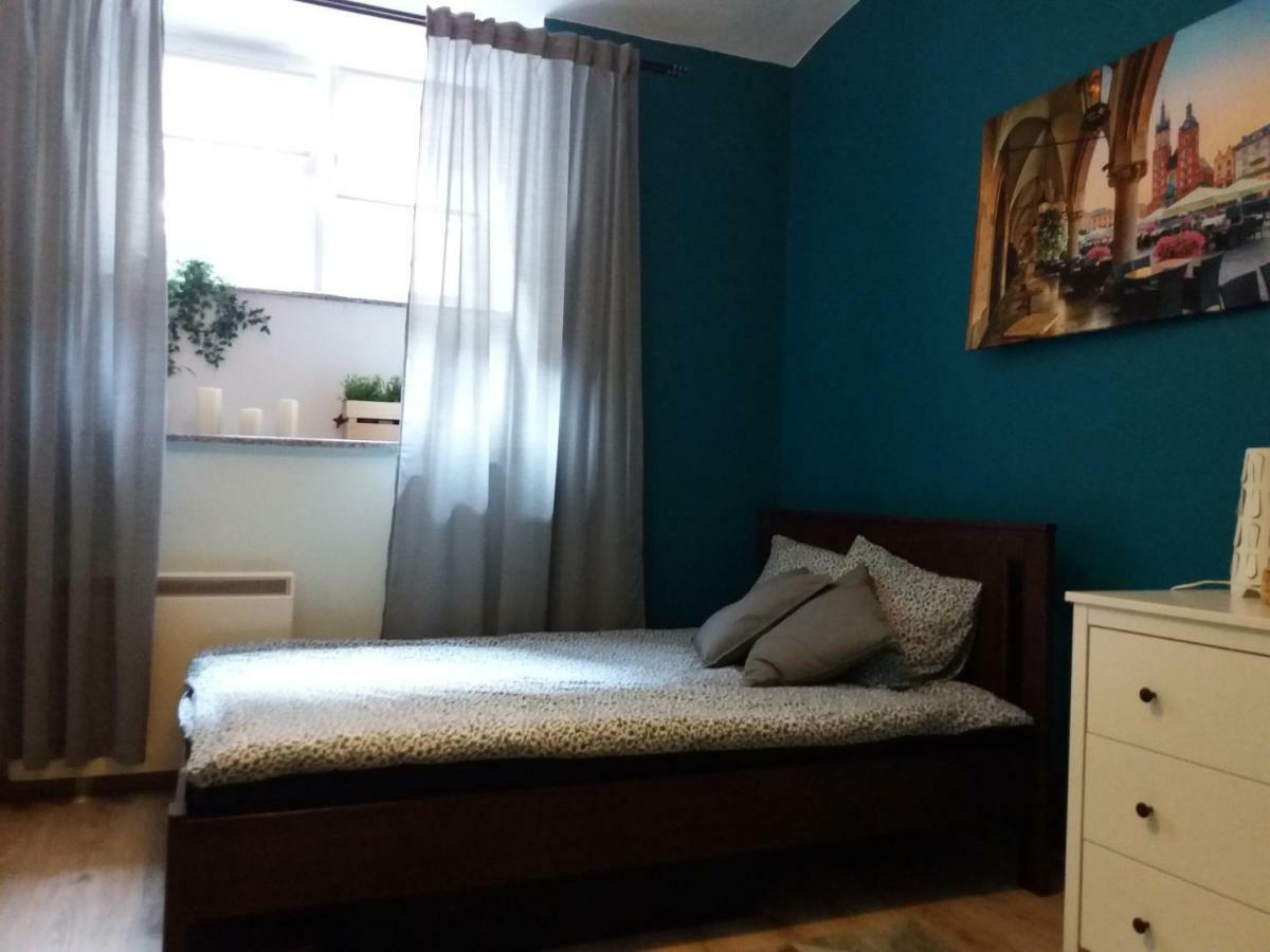 Апартаменты Klimatyczny Apartament Краков Экстерьер фото